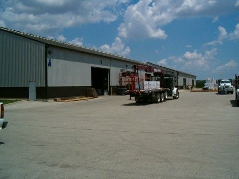 ABC Supply Building: 100 North Spruce Street, Manteno, IL 60950